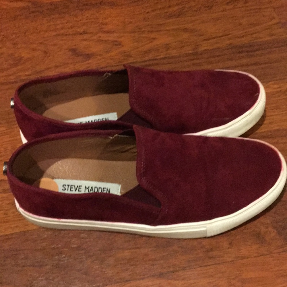 Steve Madden slip on shoes